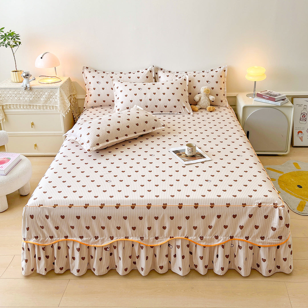 Floral Patterned Bedspread with Ruffled Edge
