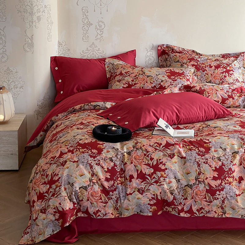 Bedding set made of fine cotton satin with an opulent floral print and button closure