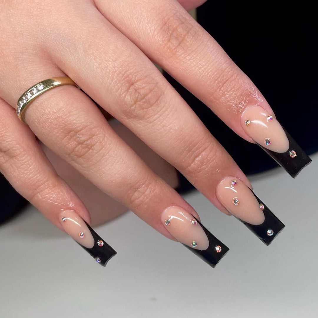 Elegant Crystal-Embellished Press-On Nail Design Stornfield