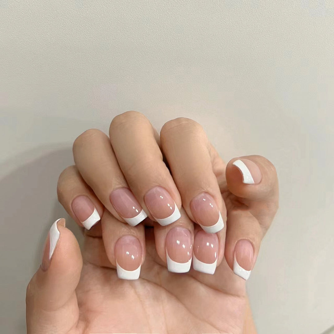 Artful French-Tip Nails Stornfield