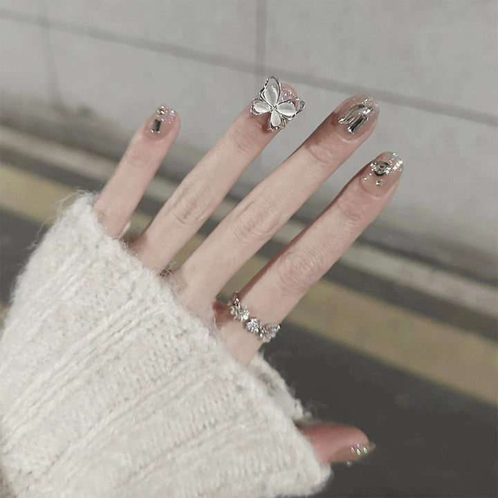 Festive Holiday Themed Press-On Nail Art Stornfield