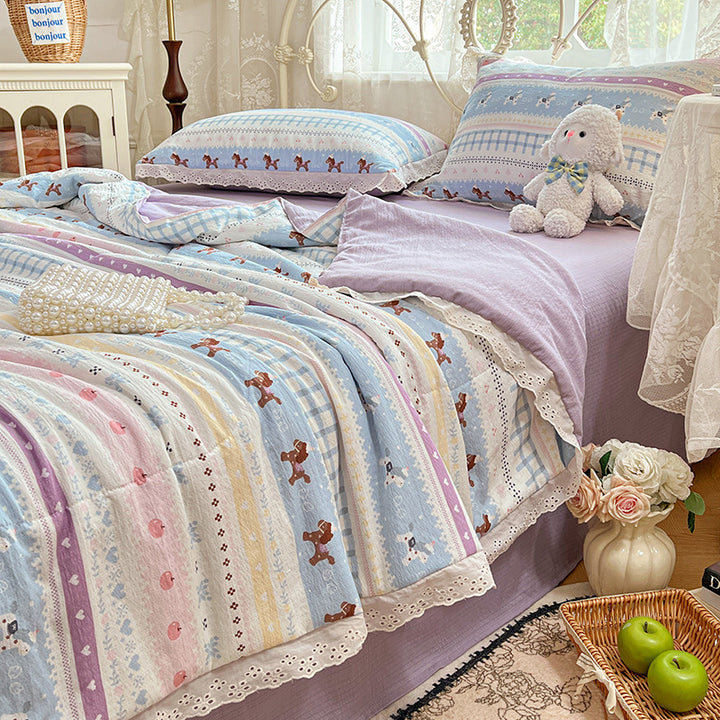 Floral Patterned Quilt Set