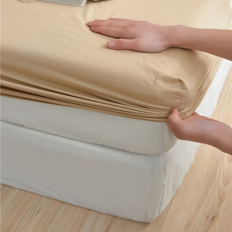 Elastic fitted sheet made of cotton jersey with extra deep pocket and all-around elastic