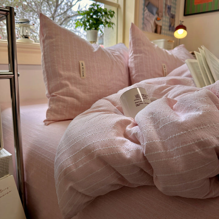Elegant Textured Bedding Set