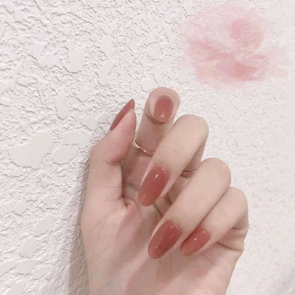 Premium Glossy Nail Polish Stornfield