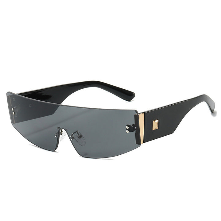 Ladies trendy sunglasses with futuristic design Stornfield