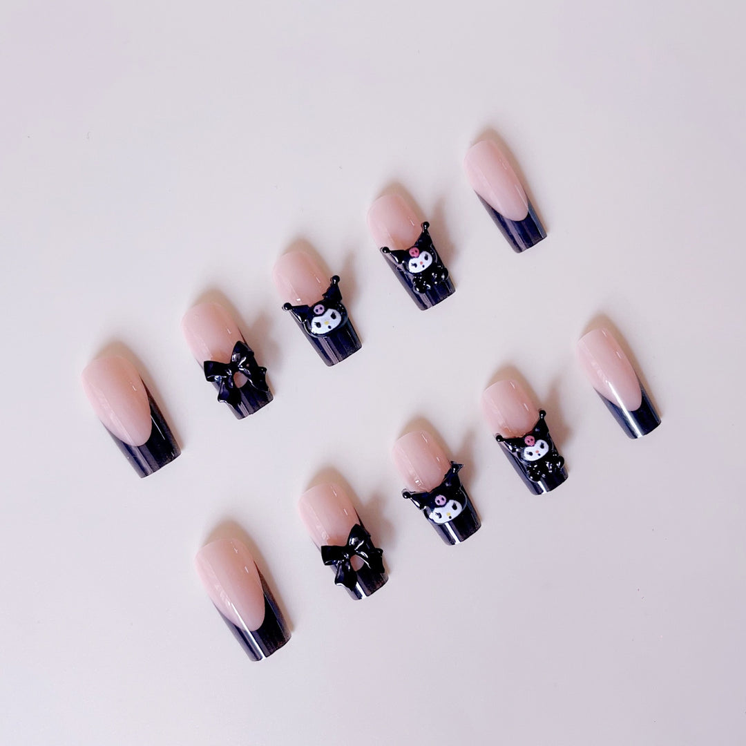 Artificial nail set with festive winter motifs and playful shiny accents Stornfield