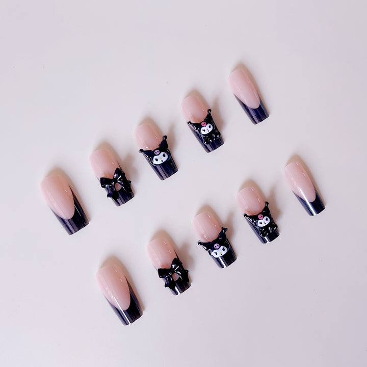 Artificial nail set with festive winter motifs and playful shiny accents Stornfield