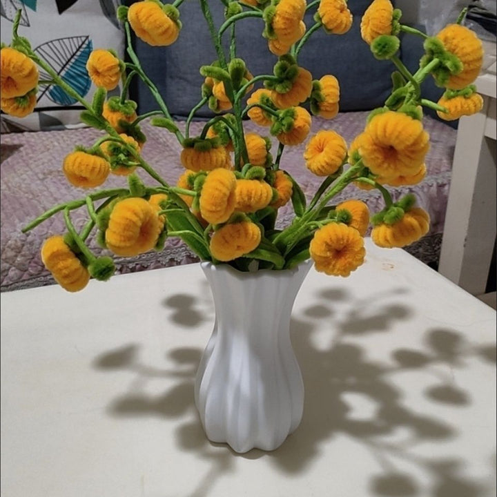 Decorative Ribbed Ceramic Flower Vase Stornfeild
