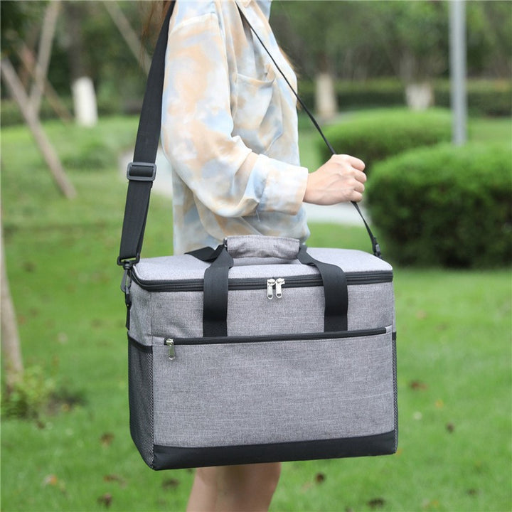 Unisex cooler bag with flexible interior and carrying handles Stornfield