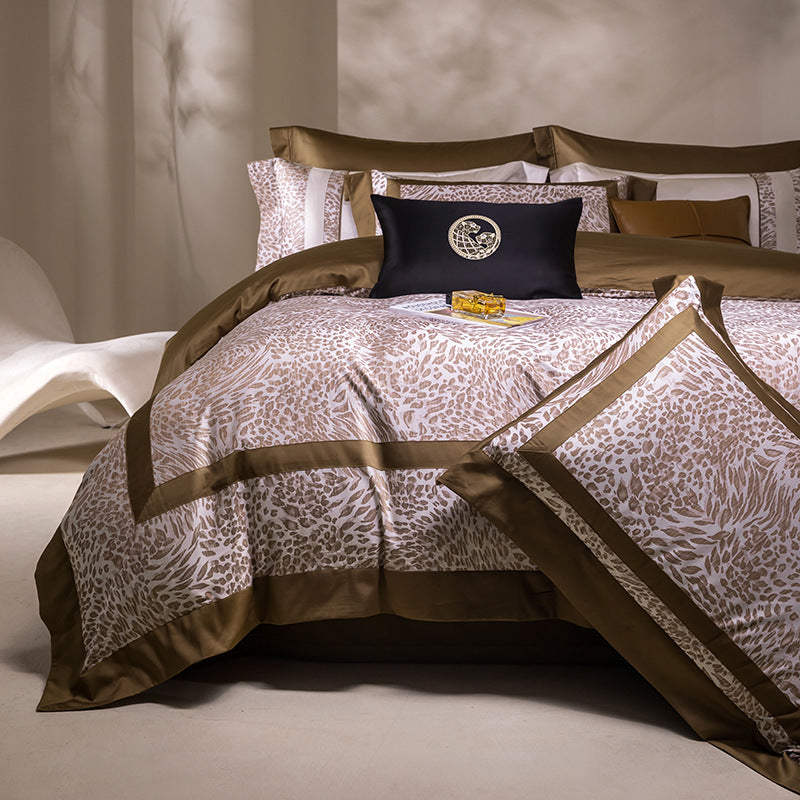 Luxury Satin-Blend Leopard Jacquard Duvet Cover Set with Contrast Border