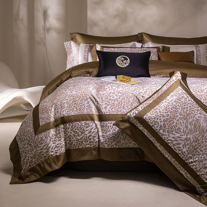 Luxury Satin-Blend Leopard Jacquard Duvet Cover Set with Contrast Border