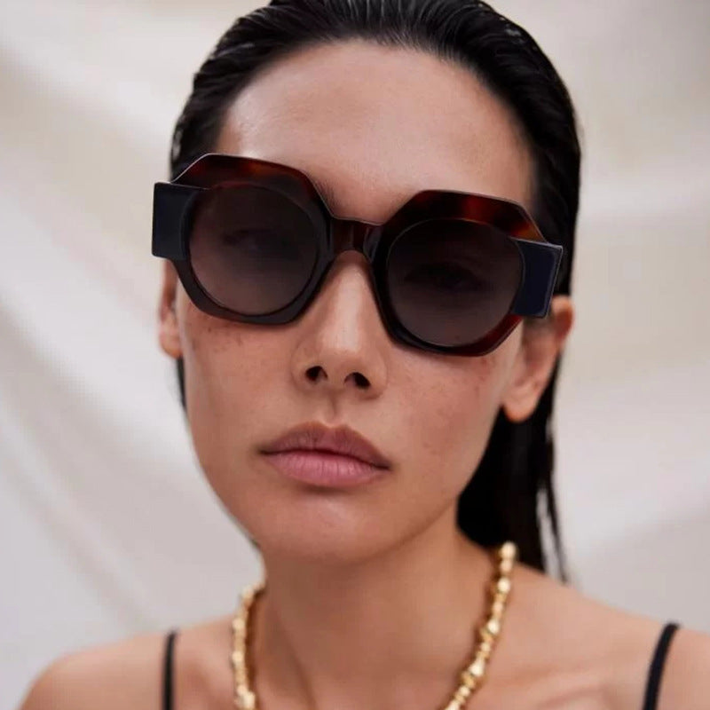 Ladies trendy sunglasses in hexagonal design Stornfield