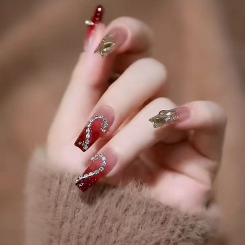 Artificial artificial fingernails with elegant heart accents Stornfield
