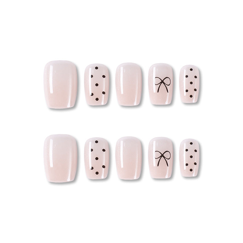 Chic Minimalist Press-On Nail Set Stornfield
