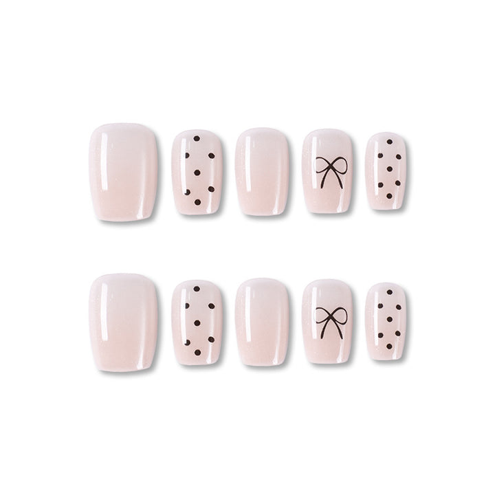 Chic Minimalist Press-On Nail Set Stornfield