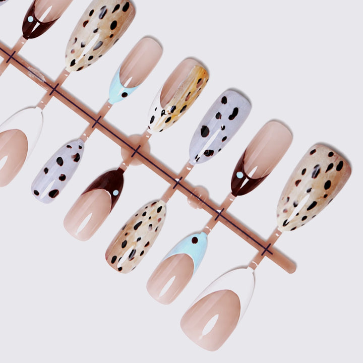 Artificial nail set with modern patterns and creative accents Stornfield