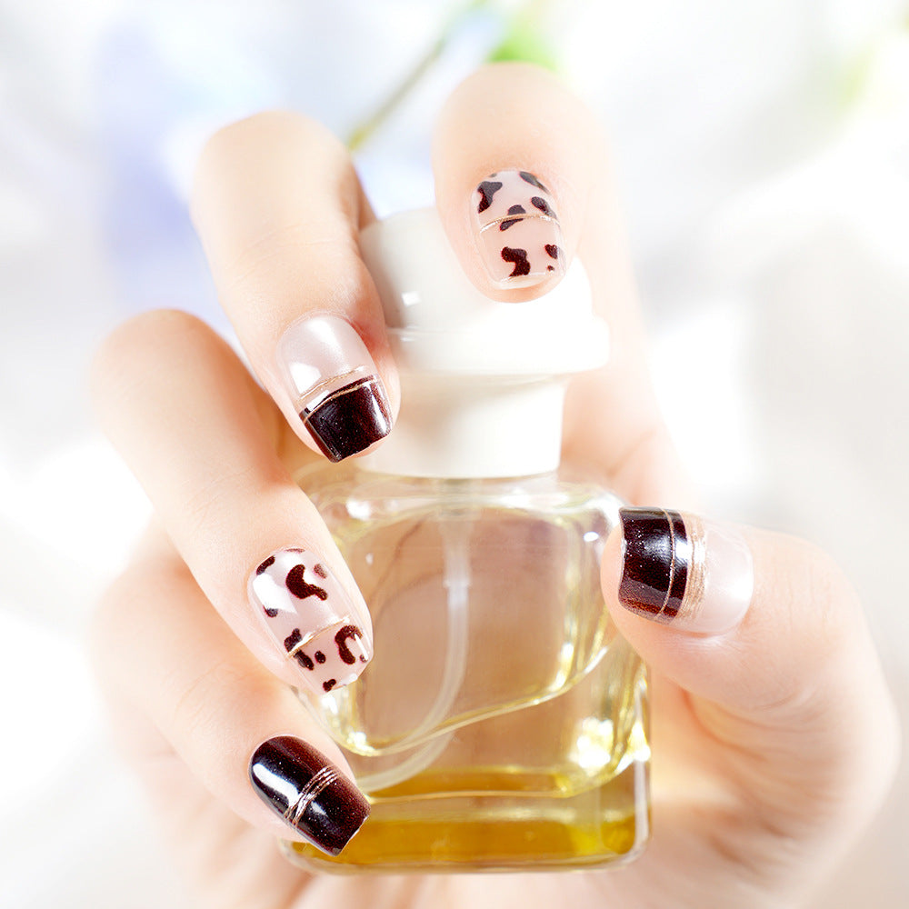 Artistic Press-On Nail Art Set Stornfield