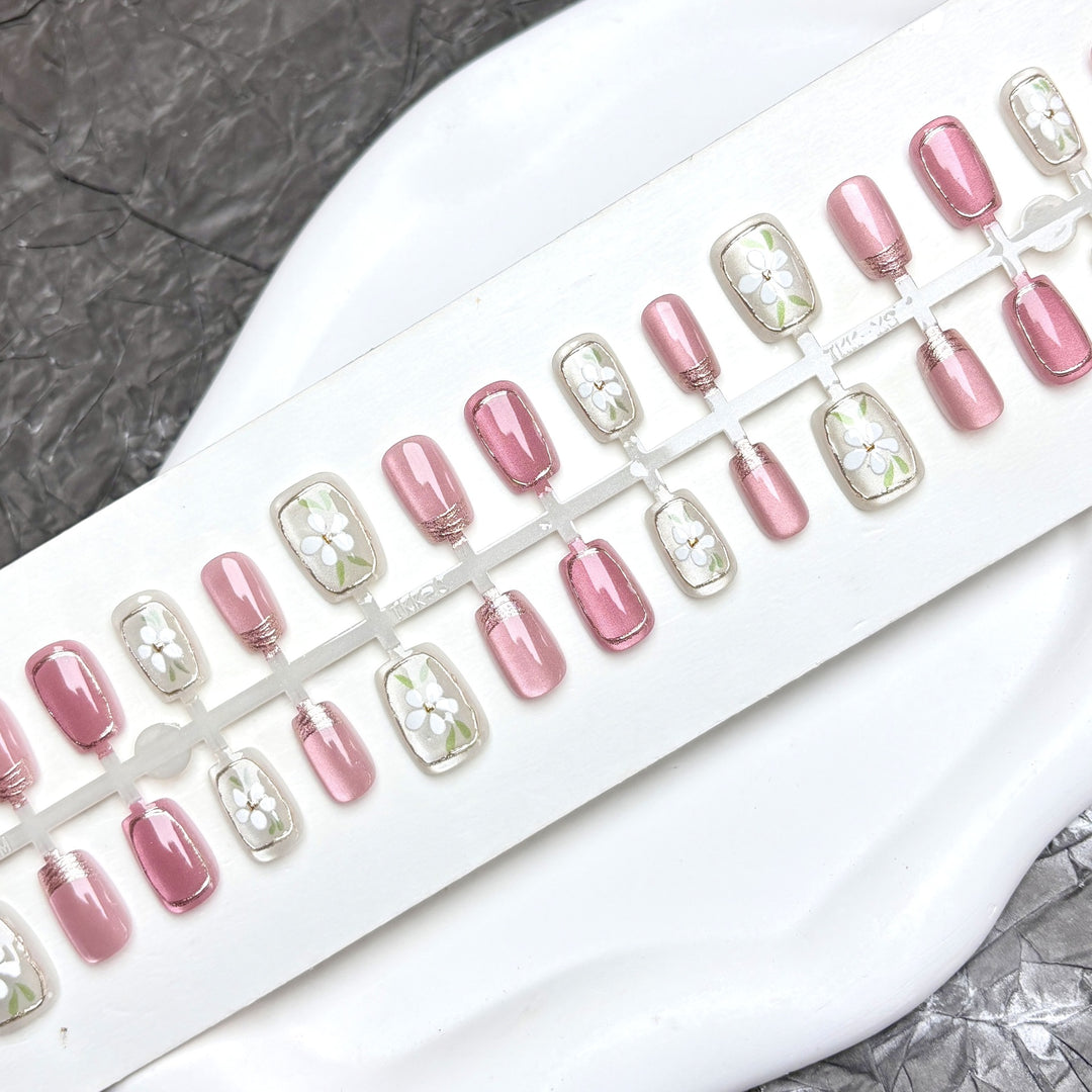 Floral-Decorated Press-On Nail Set