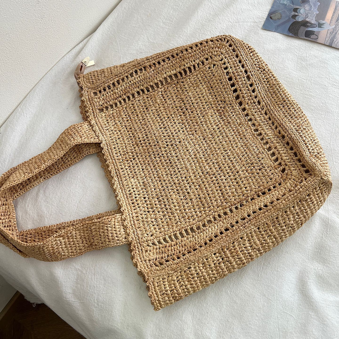 Handmade straw bag with floral details Stornfield
