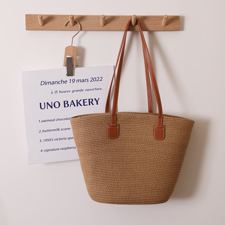 Elegant Bast Shoulder Bag with Striped Design Stornfield