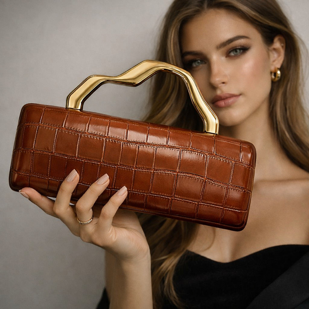 Elegant Crocodile Pattern Clutch