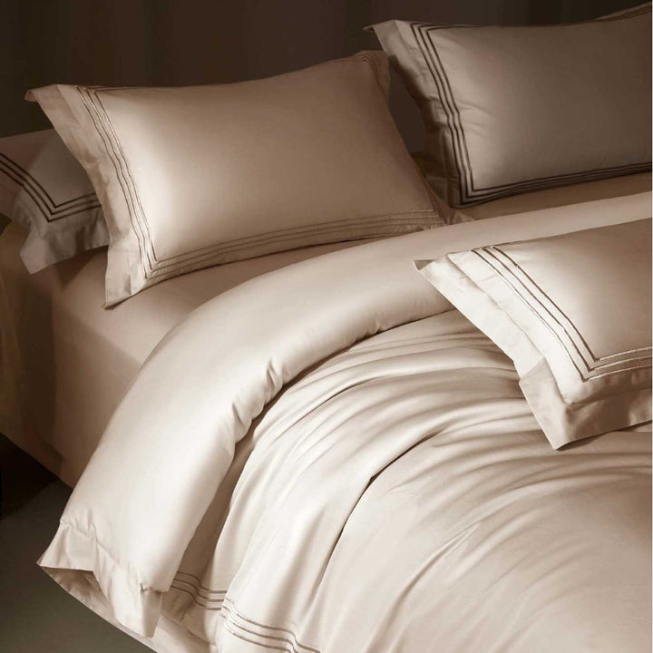 Luxurious Satin-Feel Double-Stitched Duvet Cover and Pillowcase Set