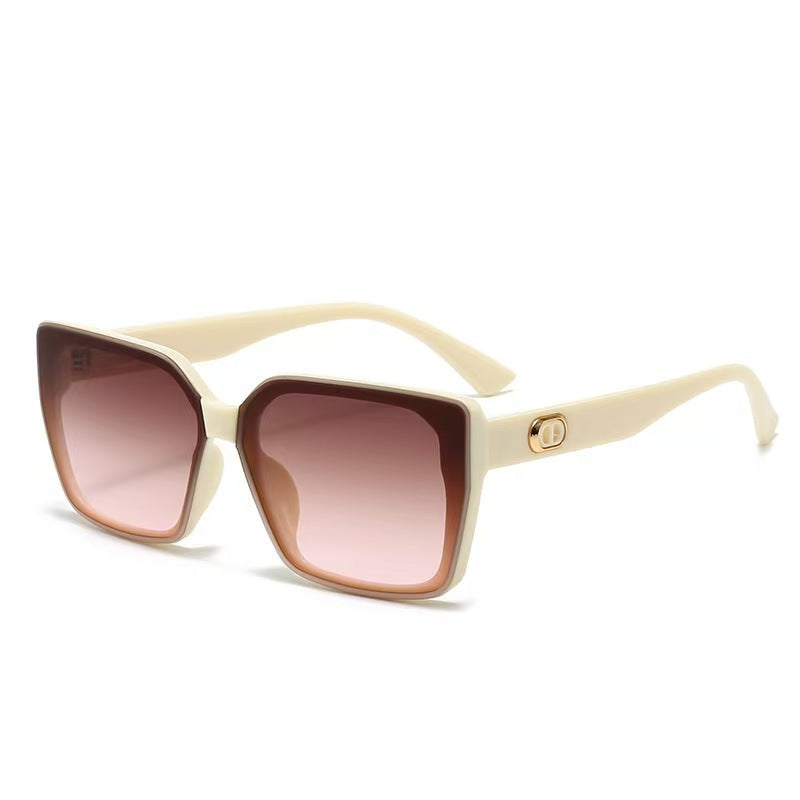 Women's oversized sunglasses with sturdy frame and subtle lenses Stornfield