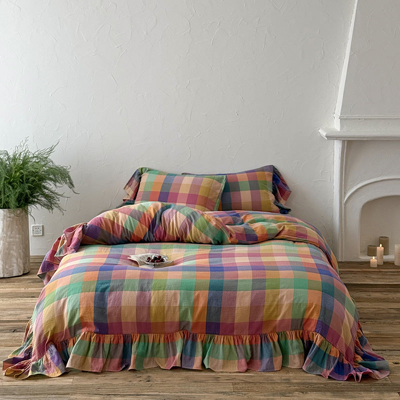 Reversible bedding set made of cotton gauze with Vichy check and decorative ruffle
