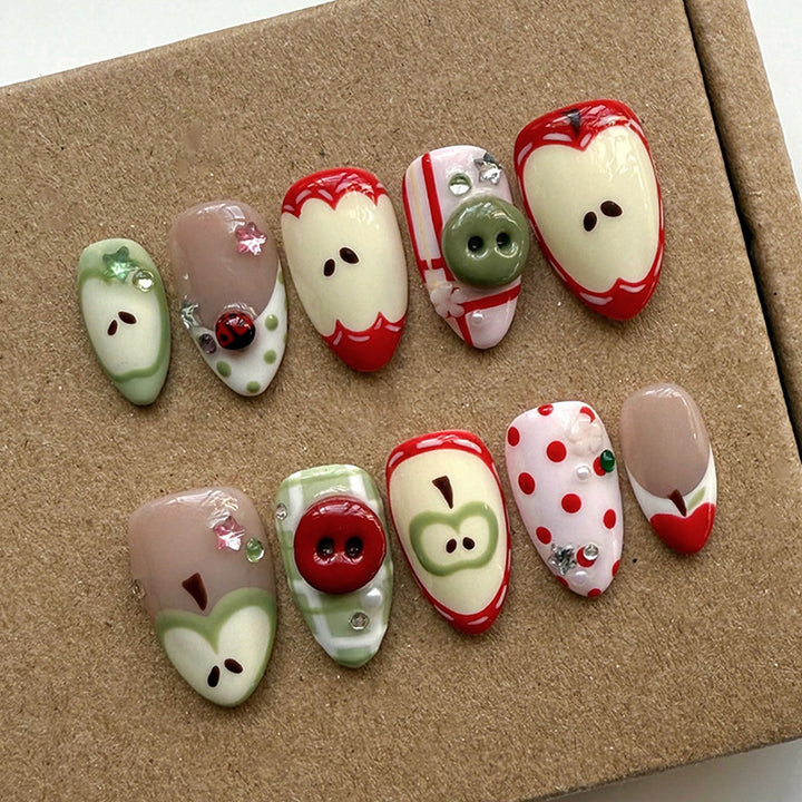 Creative Nail Art Set with Festive Christmas Designs Stornfield