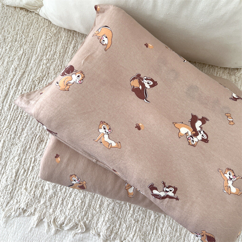 Unisex cotton pillowcase with cheerful bear design Stornfield