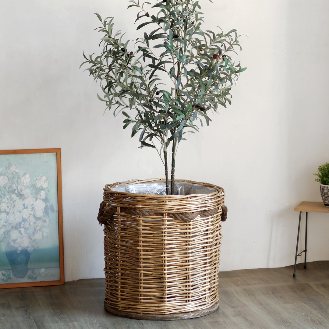 Handcrafted laundry basket with weaving Stornfield
