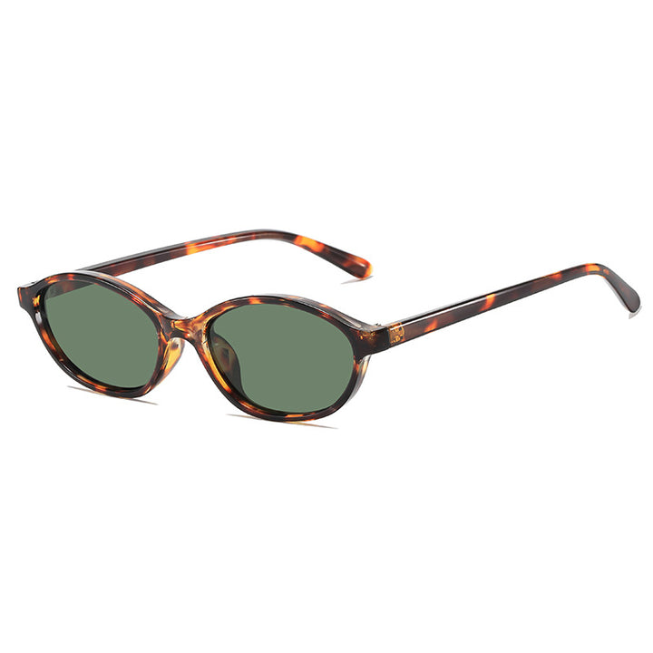 Elegant Vintage-Inspired Oval Sunglasses Stornfield