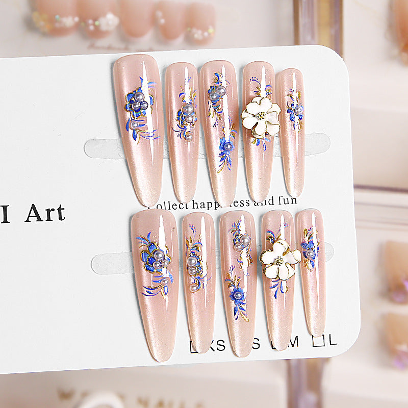 Nail art set with floral 3D applications and elegant shine Stornfield