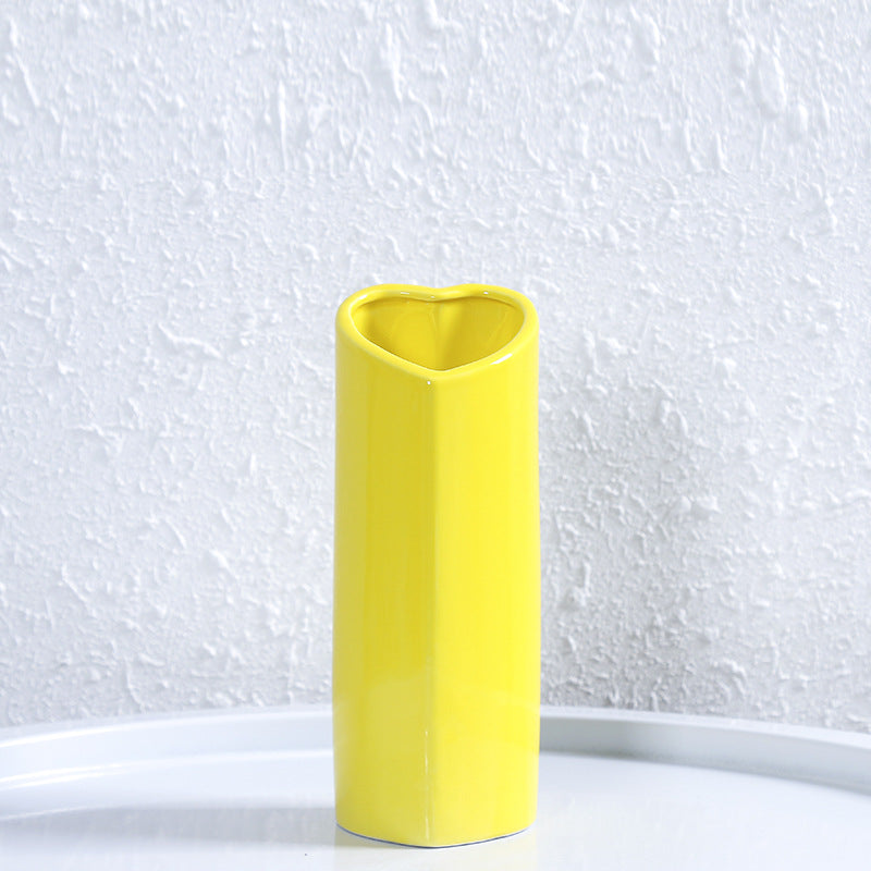 Heart-Shaped Elegant Ceramic Vase Stornfeild