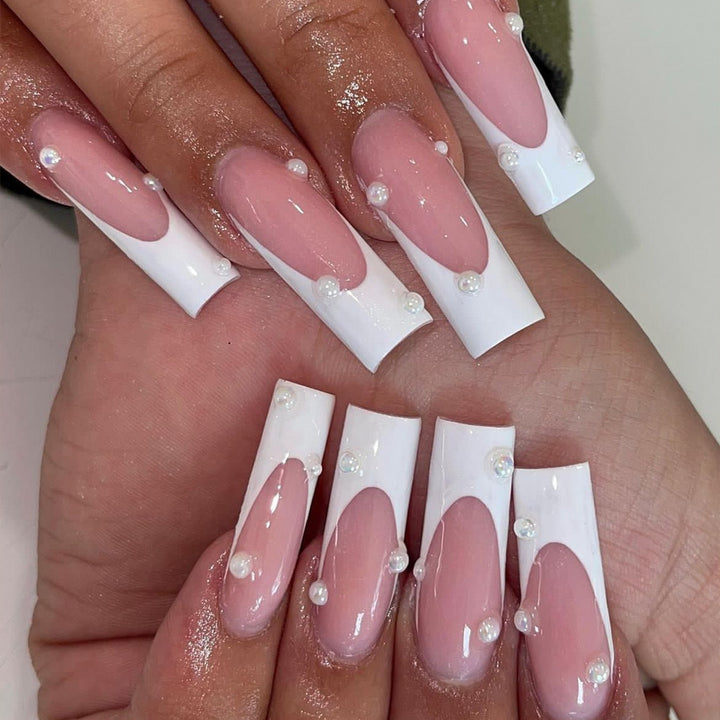 Artificial nail set with elegant 3D pearl decorations Stornfield