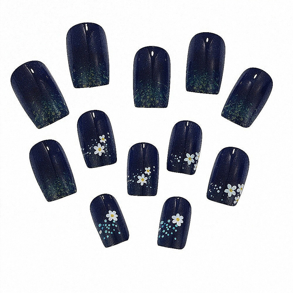 Artistic Design Nails Stornfield