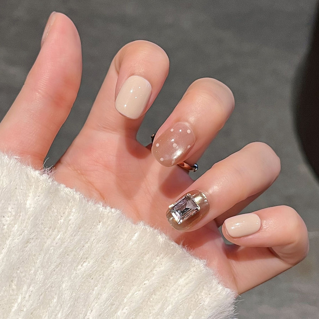Elegant Press-On Nail Art Set Stornfield