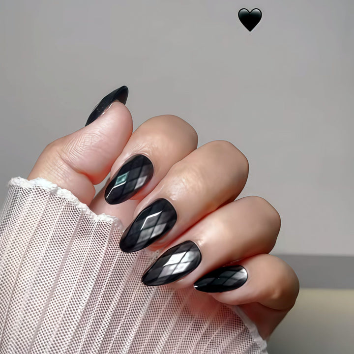 Artistic Diamond-Pattern Press-On Nails Stornfield