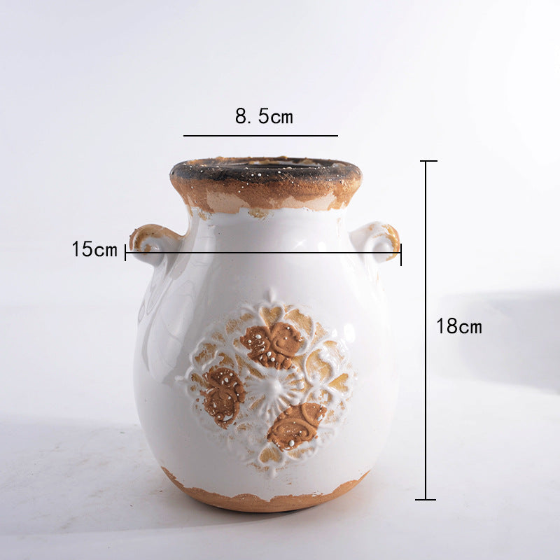 Elegant ceramic vase with decorative pattern Stornfield
