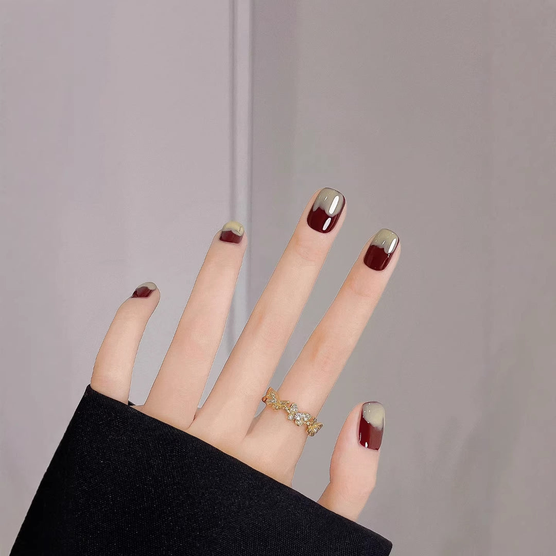 Trendy Press-On Nail Art Set with Glossy Finish