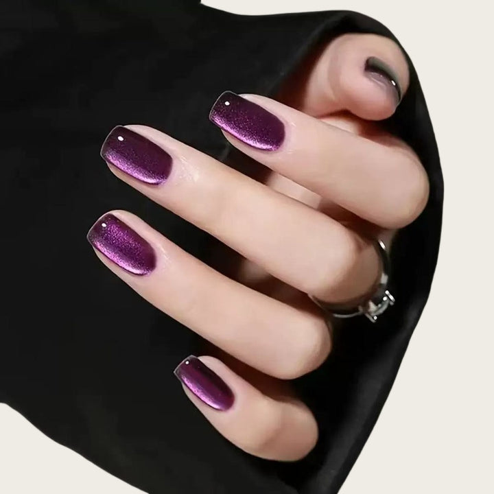 Artificial nail set with various designs Stornfield
