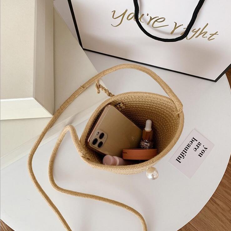Elegant Handbag with Pearl Closure Stornfield