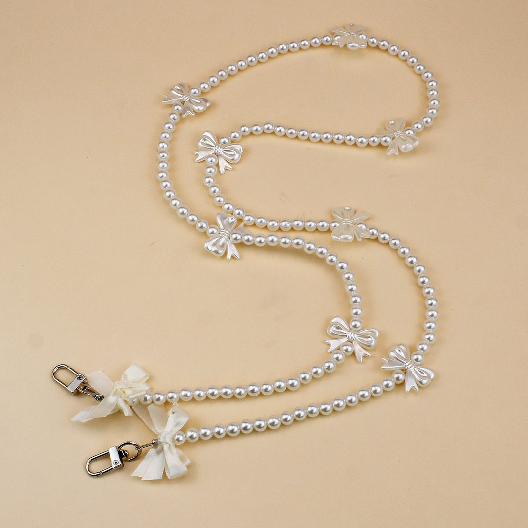 Elegant Pearl and Chain Necklace Stornfield