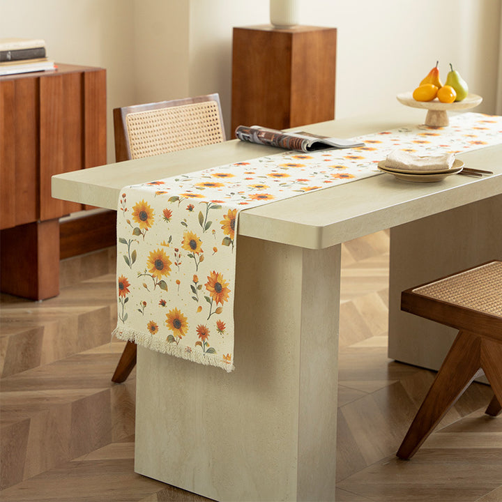 Woven table runner with floral meadow flowers jacquard and fringes Stornfield