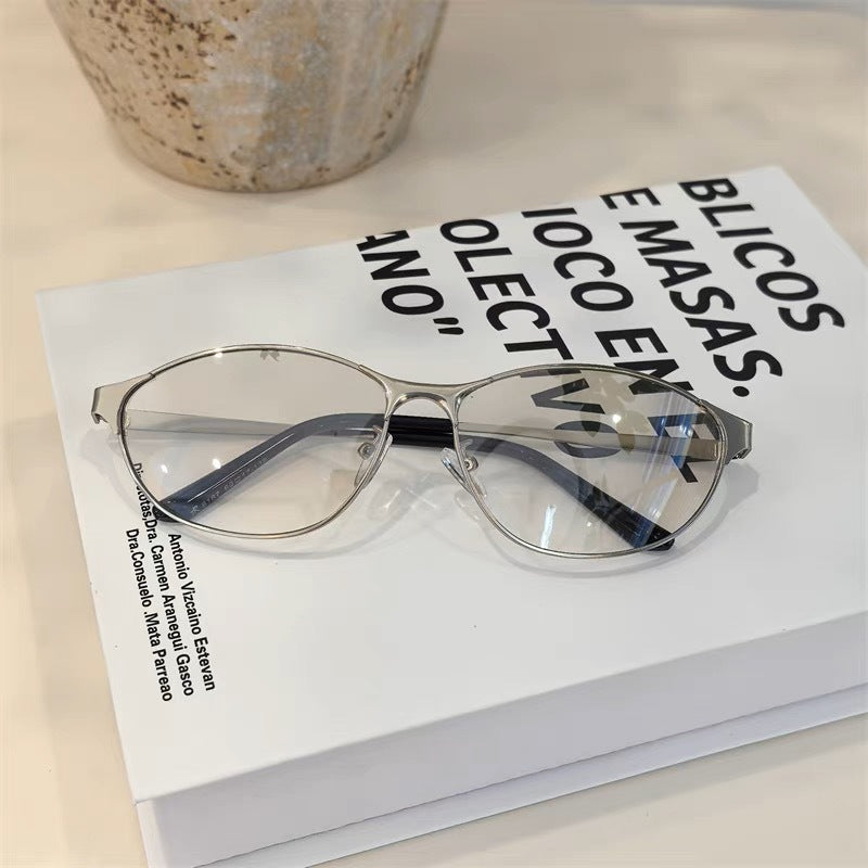 Fashionable Metal Sunglasses in Modern Design Stornfield