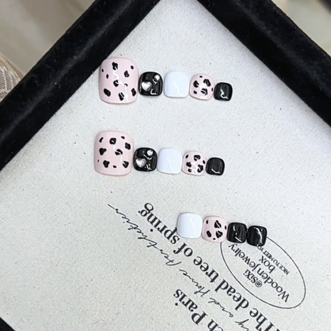 Artistic Animal Print Press-On Nail Set Stornfield