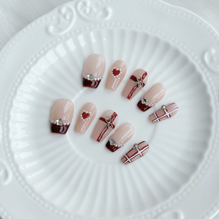 Decorative Press-On Nail Art Set with Floral Accents  1791773215
