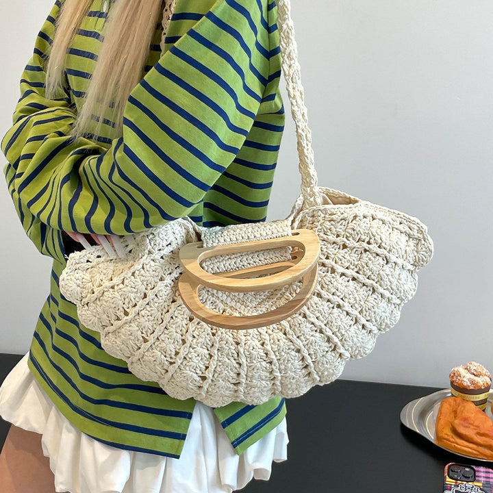 Handbag with Unique Wooden Handle Design Stornfield