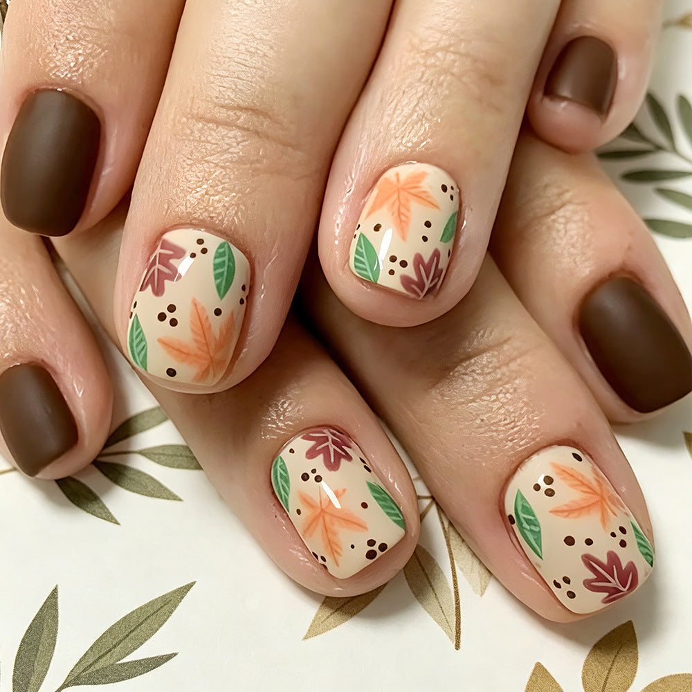 Fall-Themed Nail Art Stornfield